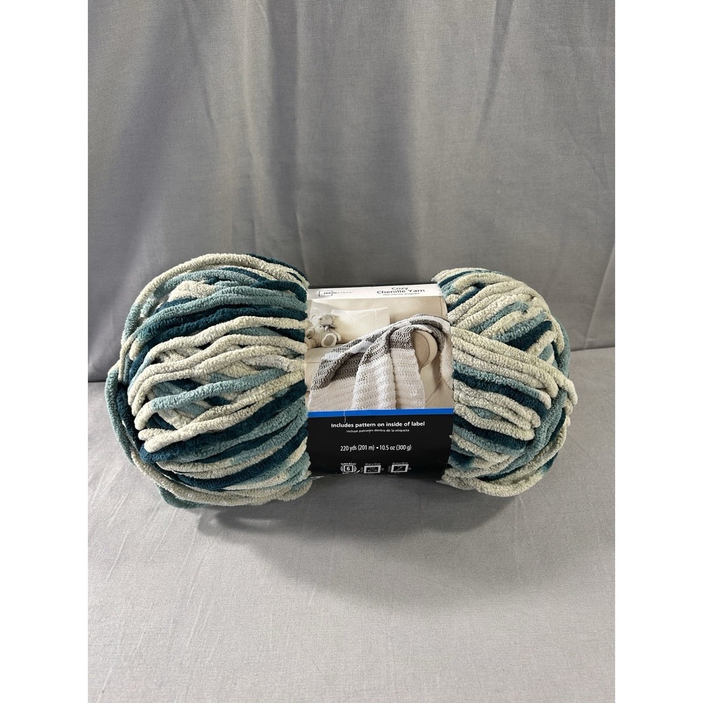 Mainstay Cozy Chenille Yarn 2021 Super Bulky 1 Skein Blue Multi